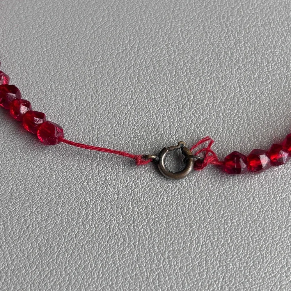 Vintage Red Glass Graduated Beaded Necklace READ